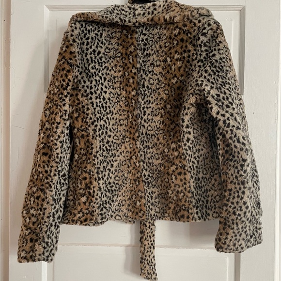 Wet seal cheetah print faux fur jacket women’s size medium - Picture 2 of 2